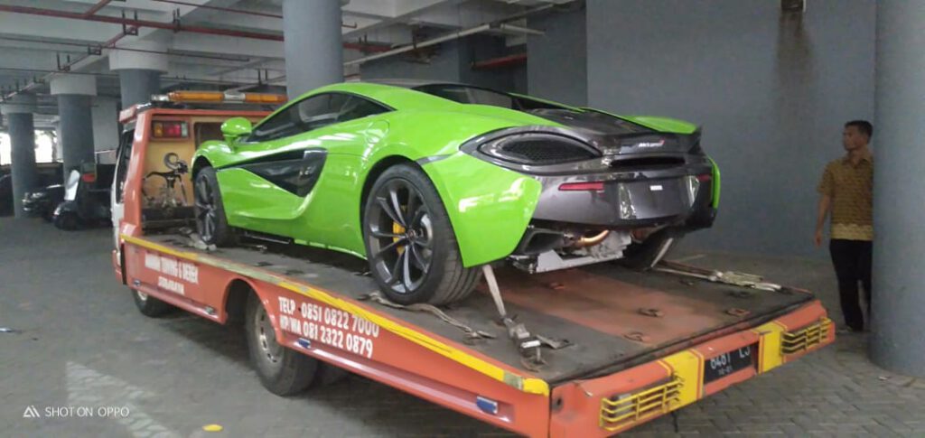 Amanah Derek Bawa Sejumlah Mobil Sport Dampak Insiden Lamborghini Terbakar Di Surabaya